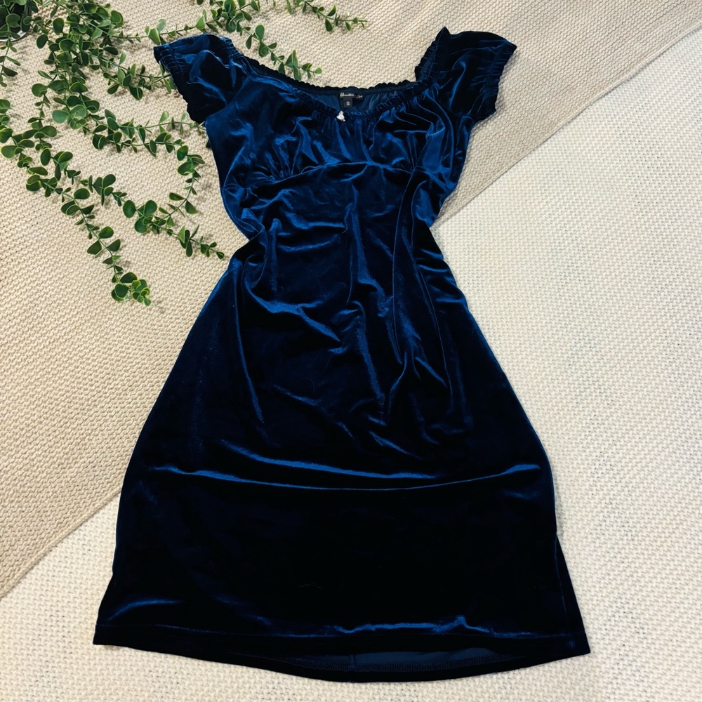 Chic Navy Blue Velvet Mini Dress